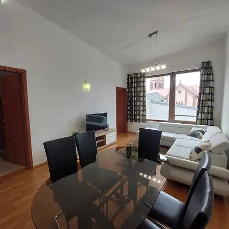 City5 Apartment *